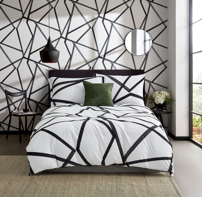 Sumic w/ Velvet throw pillows